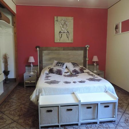 Les Deux Lions Hotel Alairac Buitenkant foto